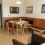 Lanz Haus Kmb Seeappartement Am Ossiacher See, Hallenbad, Skiarena Gerlitzen Tschoran